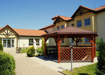 Hasiči na Ústecku dezinfikují sociální domy, dobrovolníci ulice